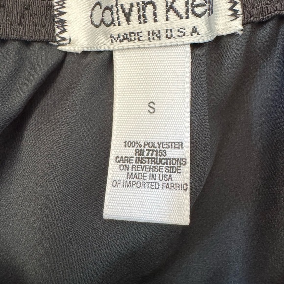 Calvin Klein Black Slip Small - Picture 4 of 7